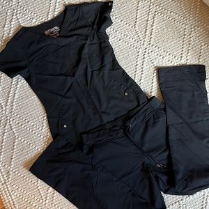 Grey’s Anatomy Signature Women's scrub set top and pants